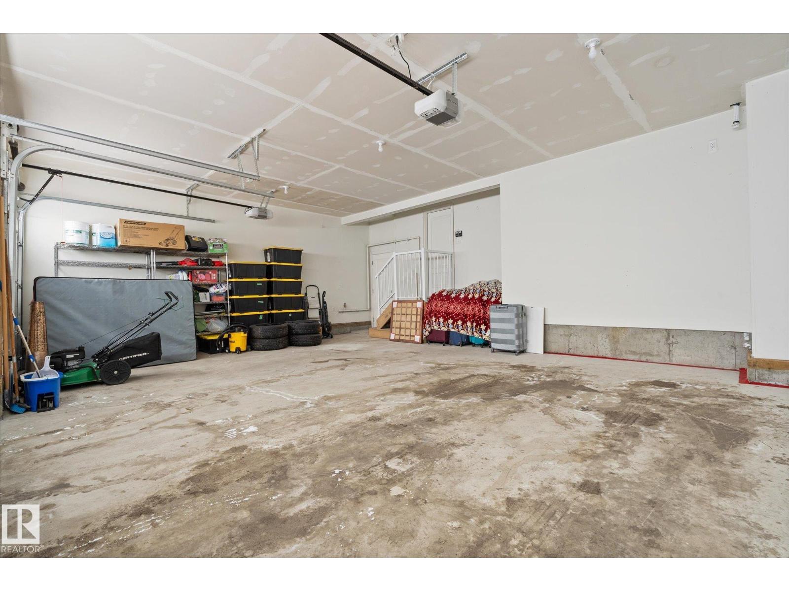 82 MEADOWLAND WY - 51