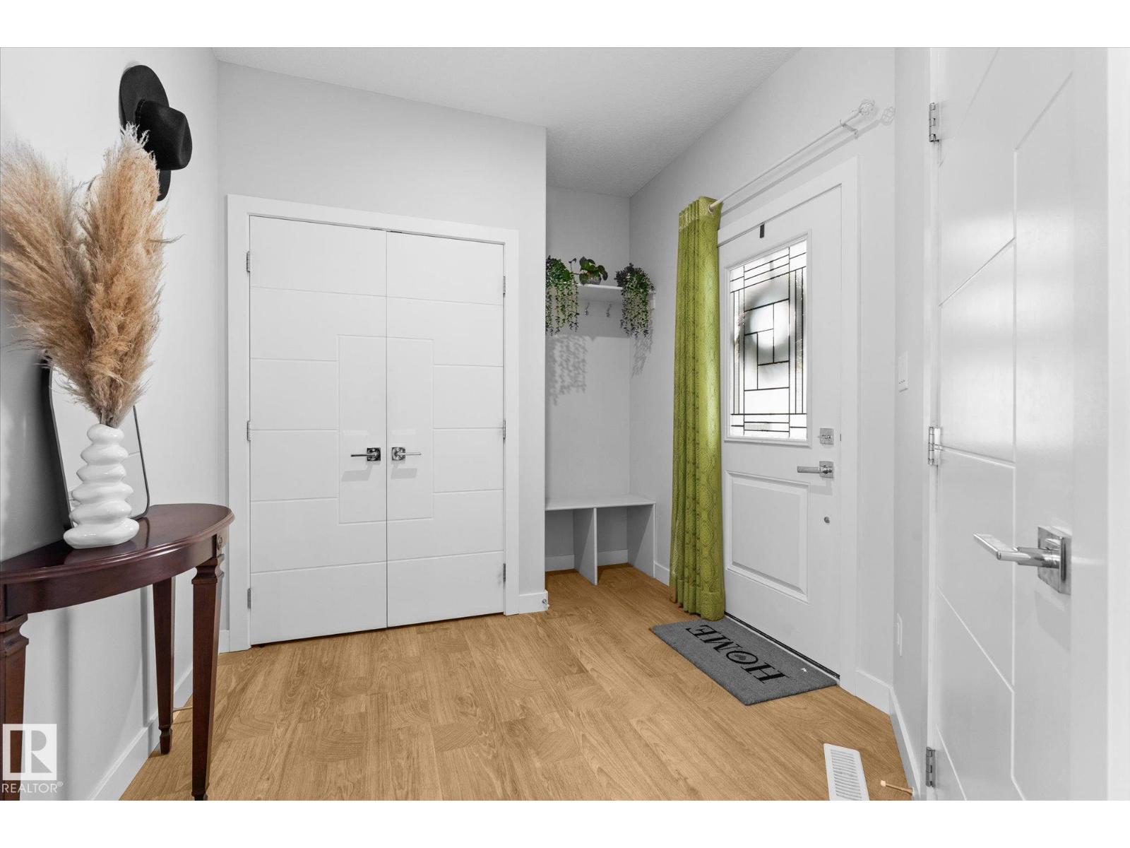 82 MEADOWLAND WY - 6