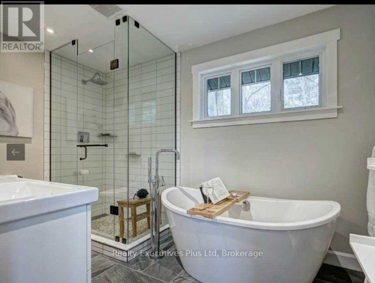 primary ensuite