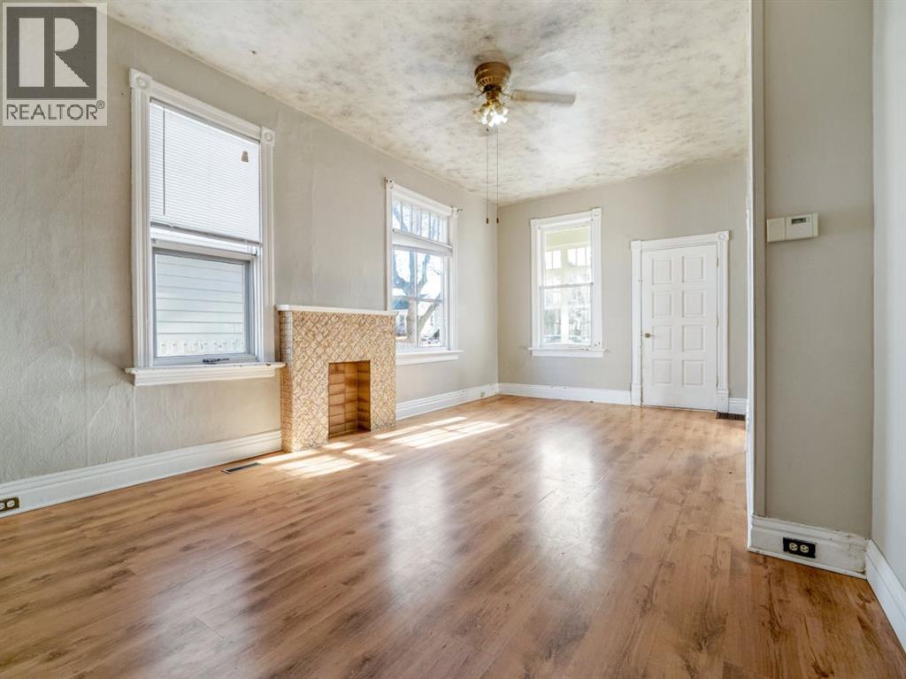 
          1249 5A Avenue South
            <br/>
            <span>Lethbridge</span>
            , 
            <span>AB</span>
             <span>T1J0T3</span>
         - Photo 10