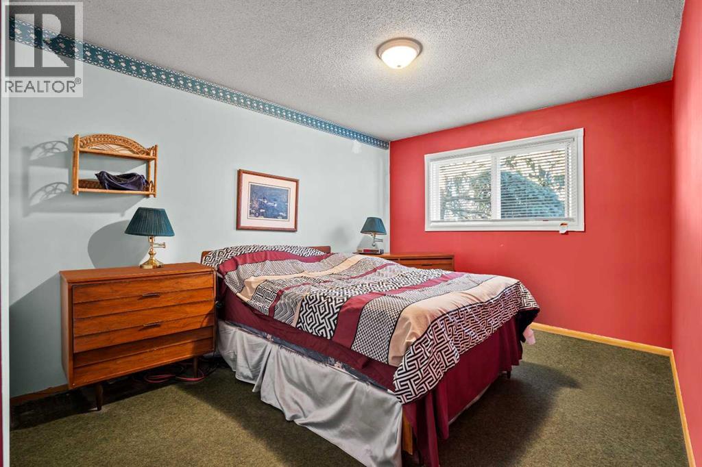 Single Family House for Sale in   Palliser Drive SW Oakridge Calgary 