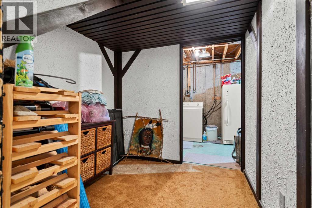 Single Family House for Sale in   Palliser Drive SW Oakridge Calgary 