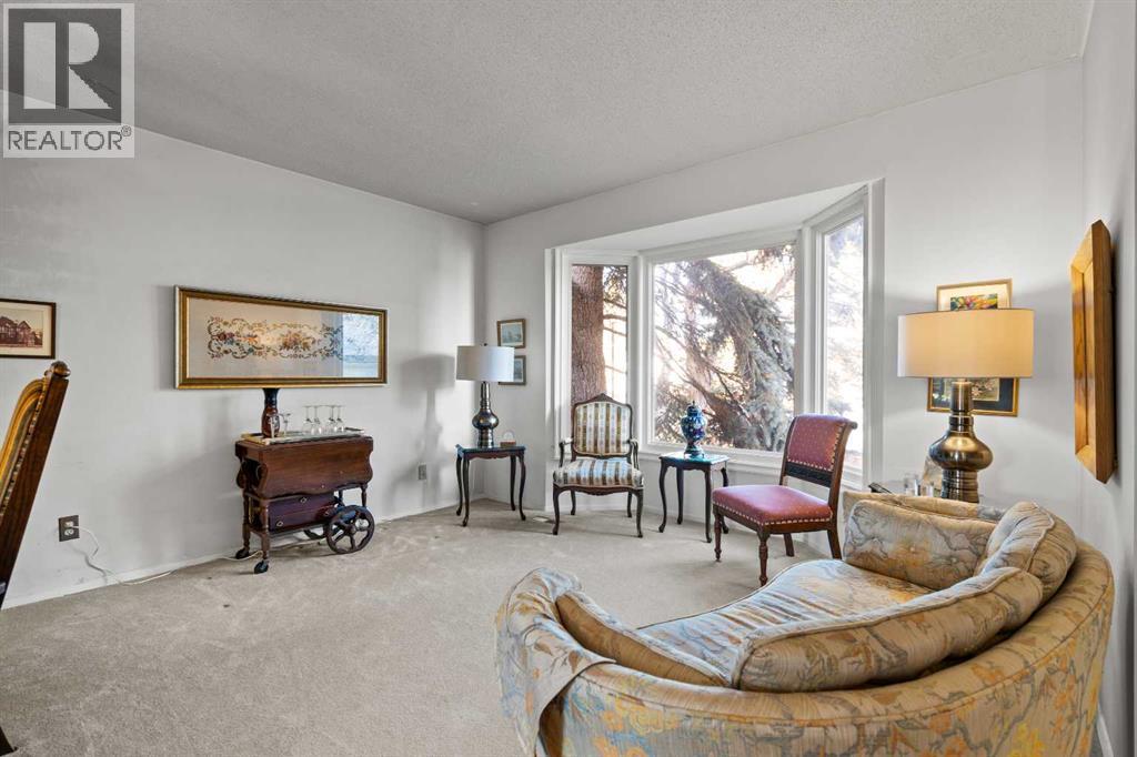 Single Family House for Sale in   Palliser Drive SW Oakridge Calgary 