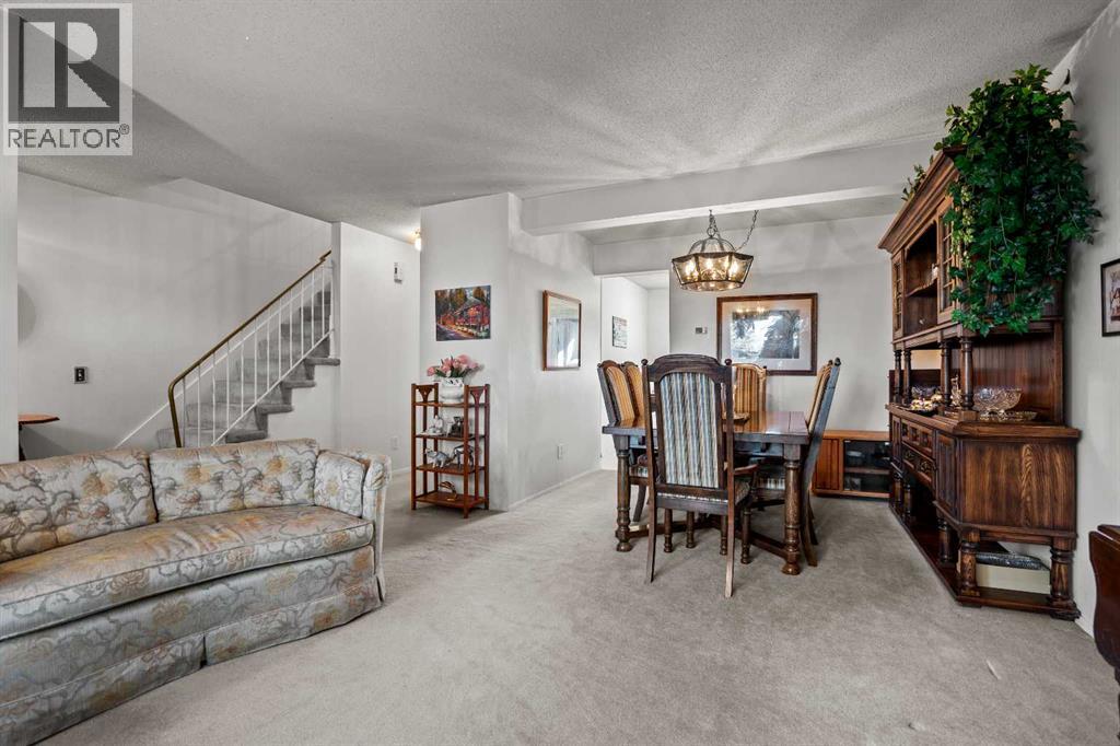 Single Family House for Sale in   Palliser Drive SW Oakridge Calgary 