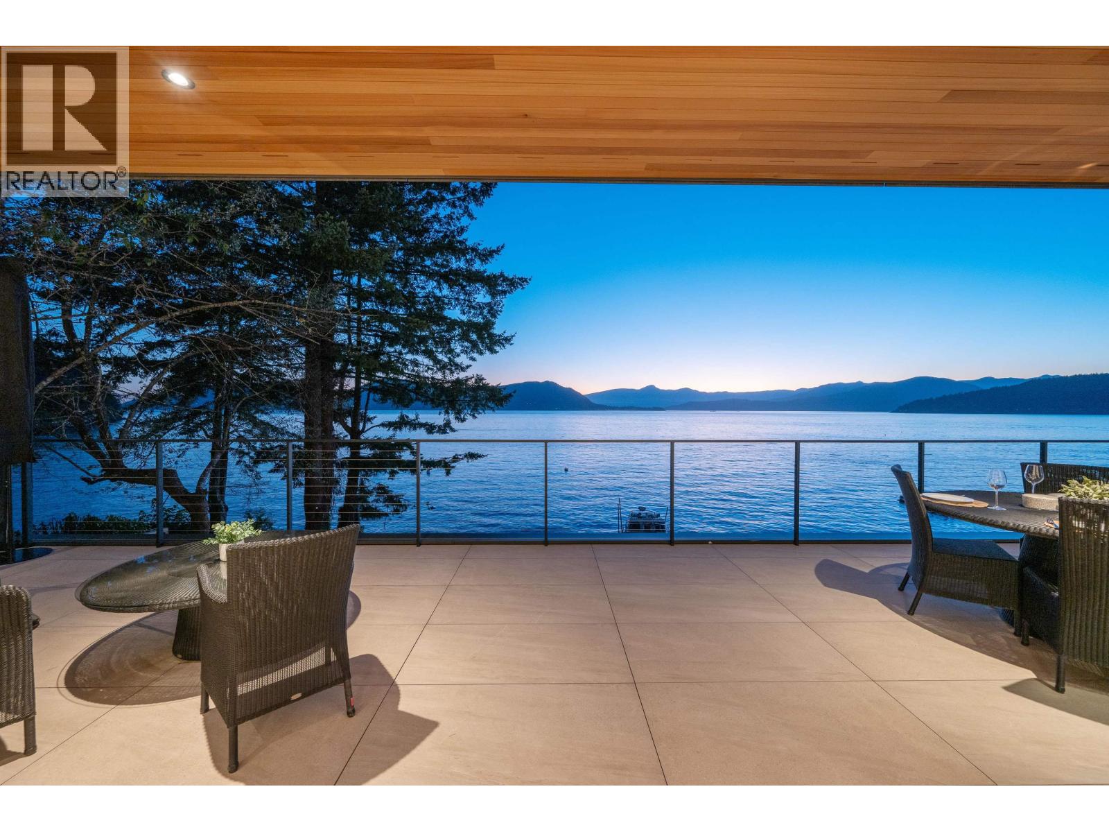 8885 LAWRENCE WAY, West Vancouver