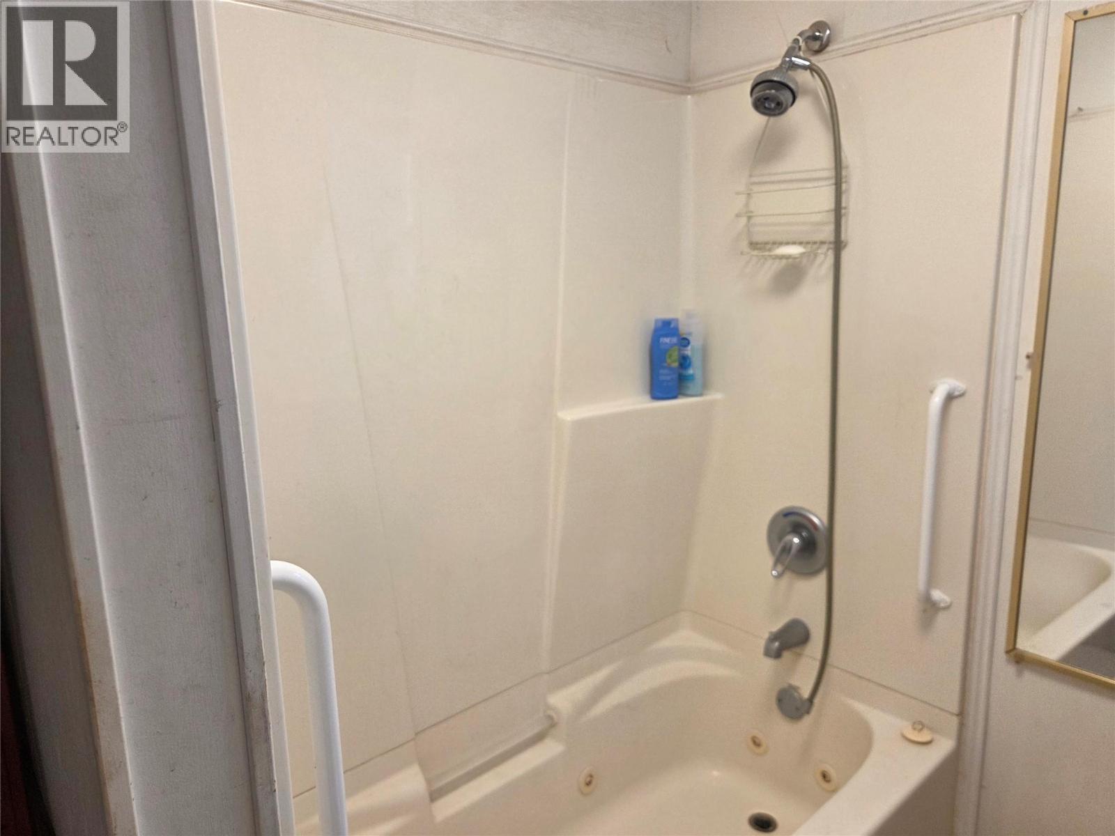 #15 1498 MAIN STREET - 11