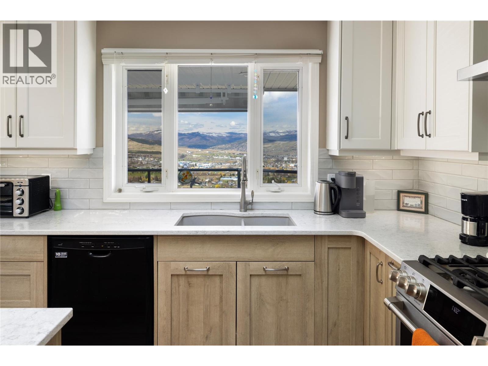  815 GALIANO Road, Vernon