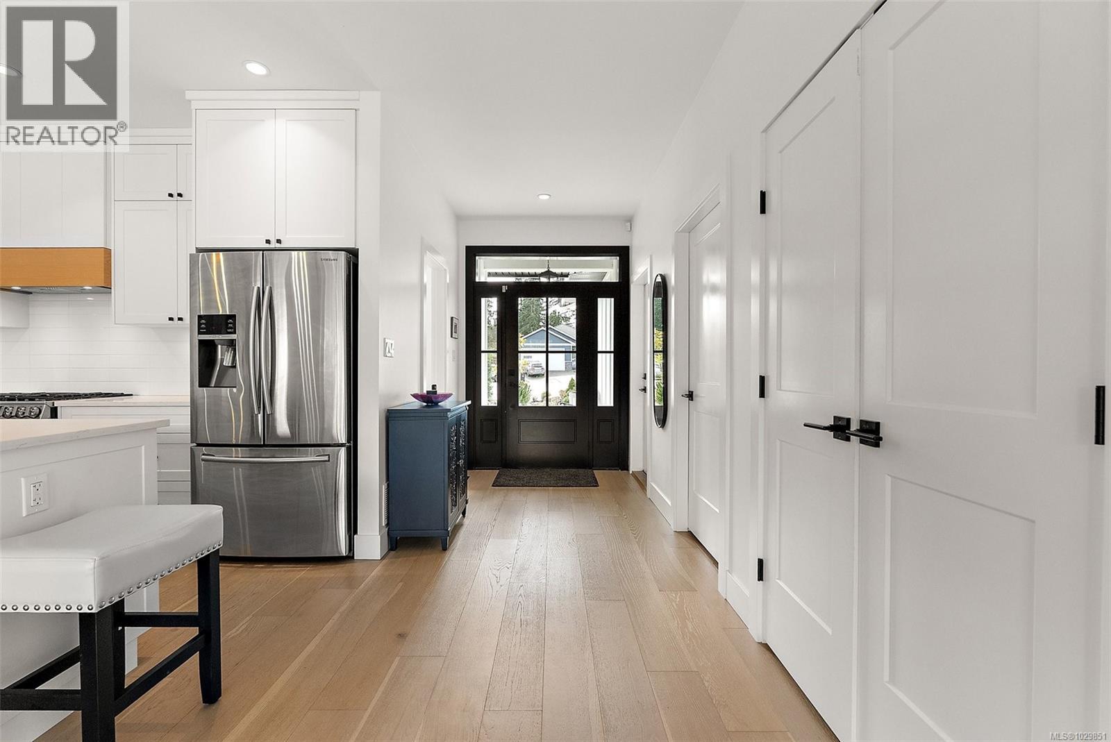 1583 RONDEAULT RD - 6