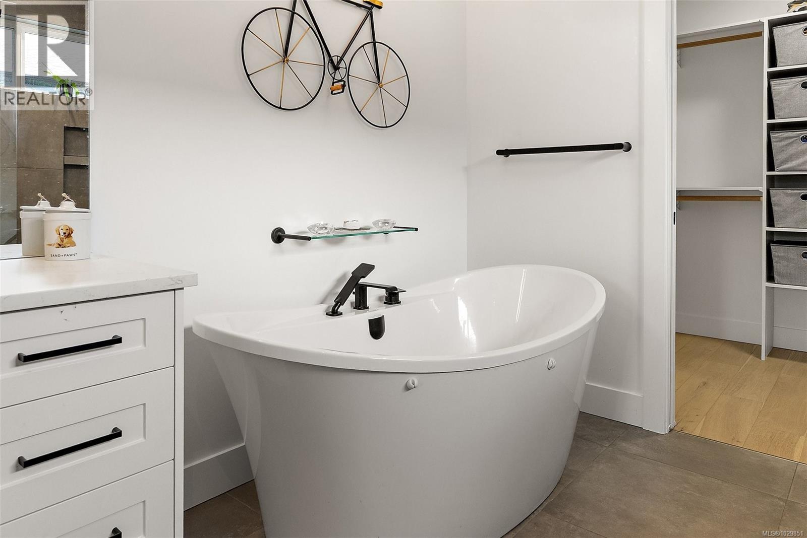 1583 RONDEAULT RD - 17