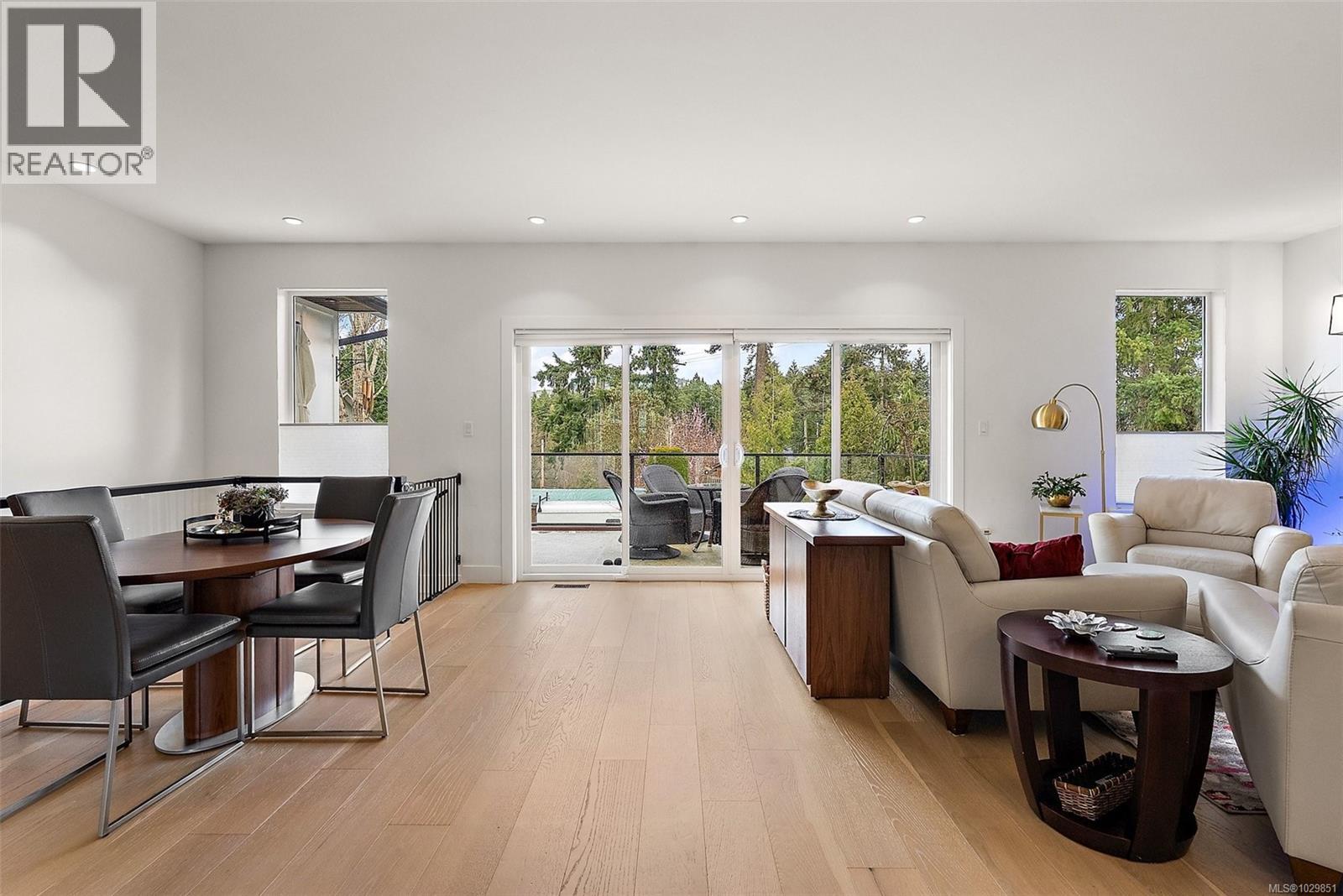 1583 RONDEAULT RD - 7