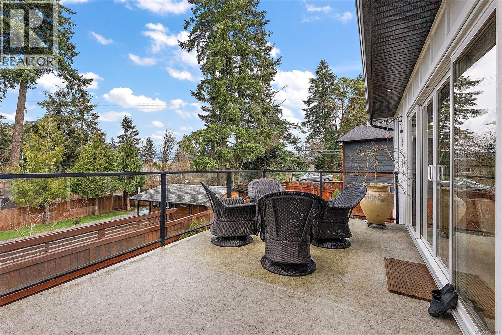 1583 RONDEAULT RD - 12