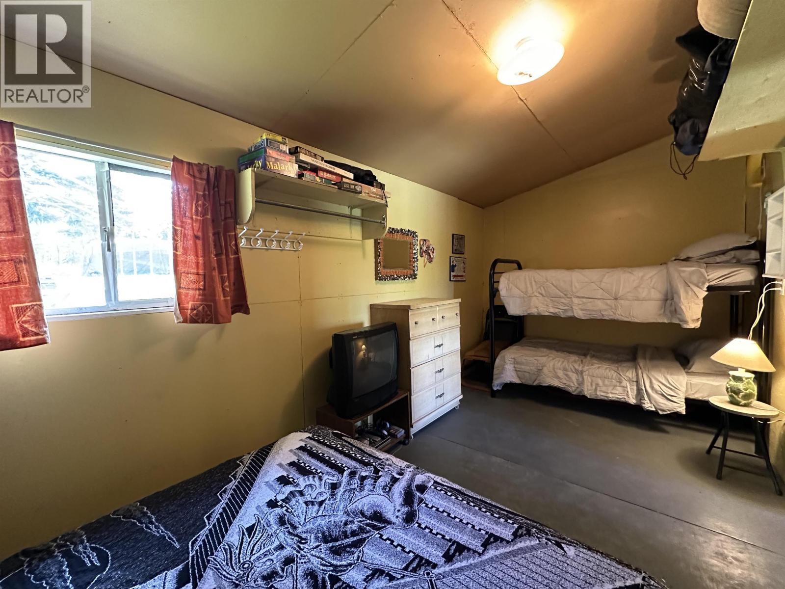 874 S GREEN LAKE ROAD - 11