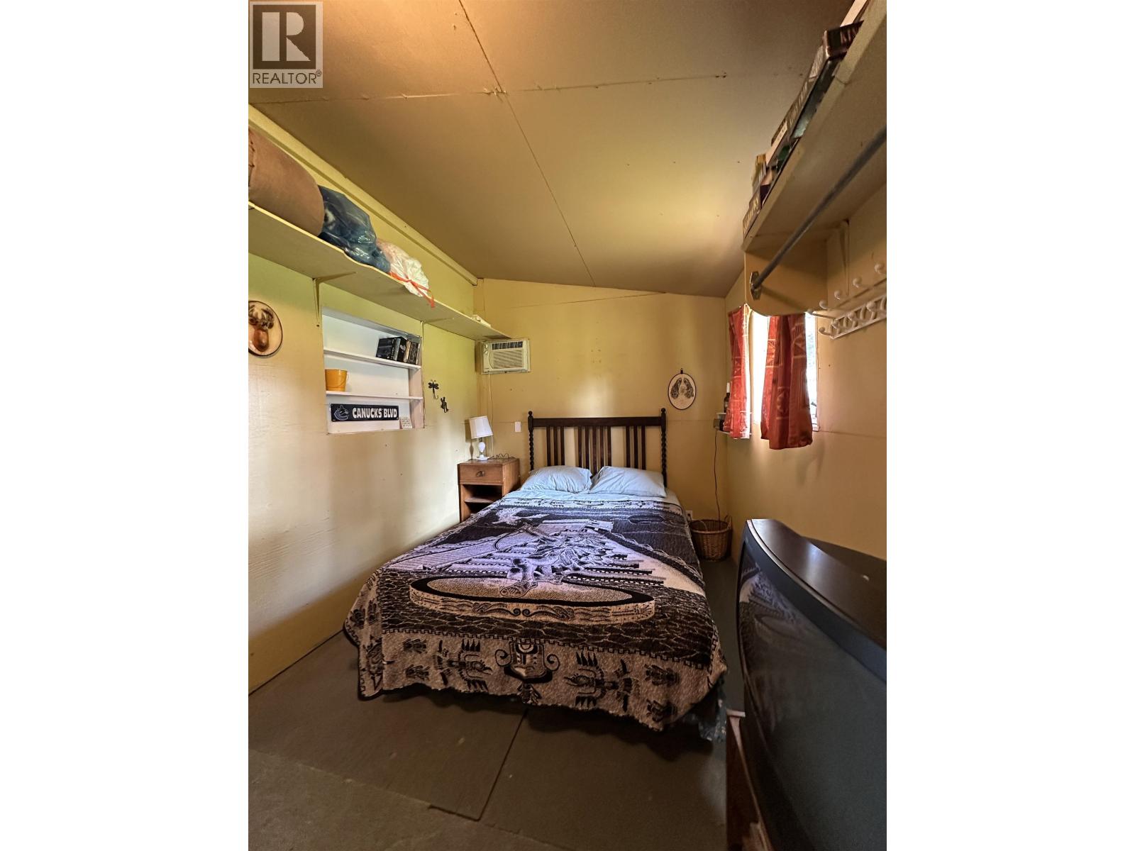 874 S GREEN LAKE ROAD - 12