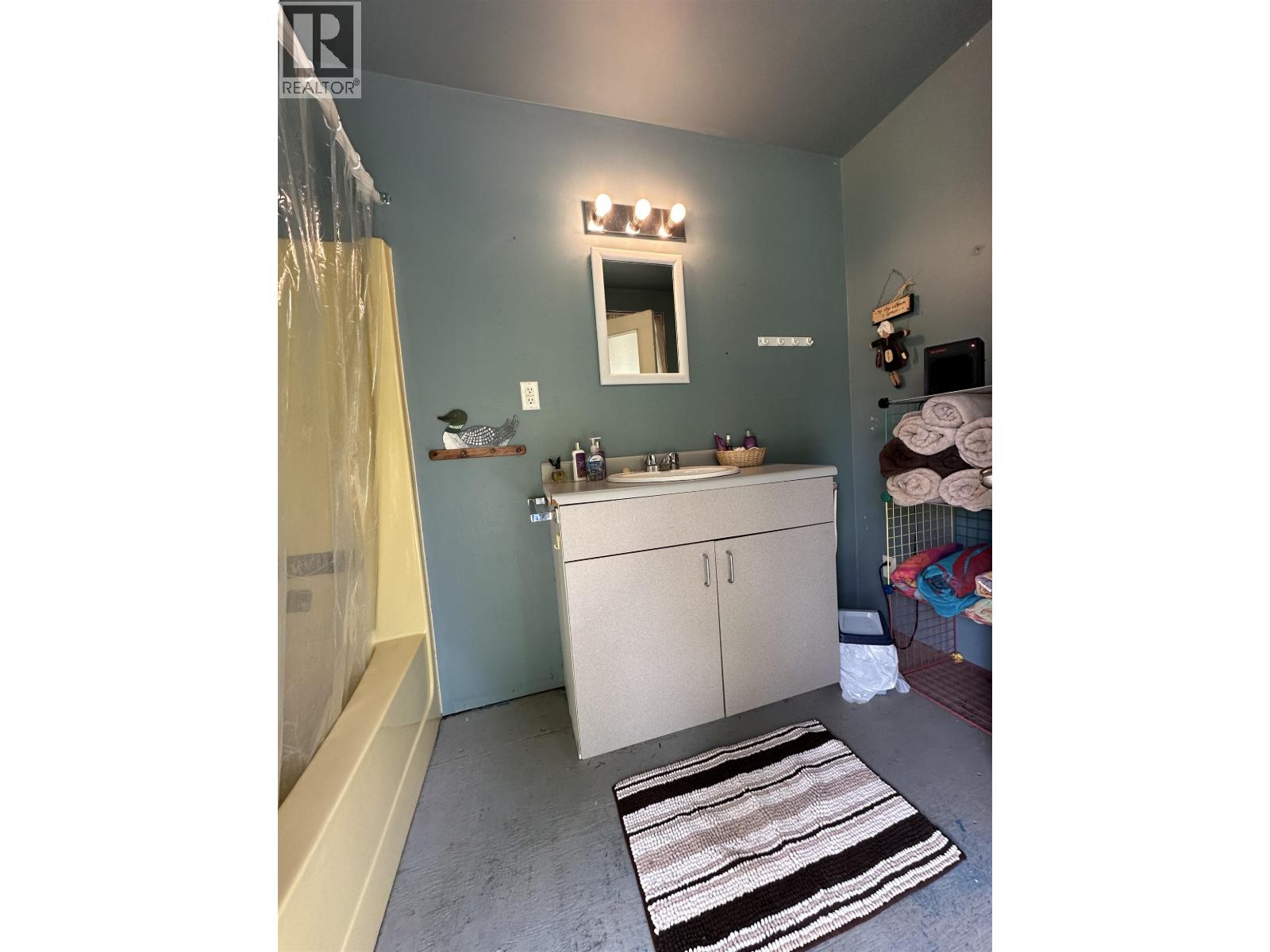 874 S GREEN LAKE ROAD - 20