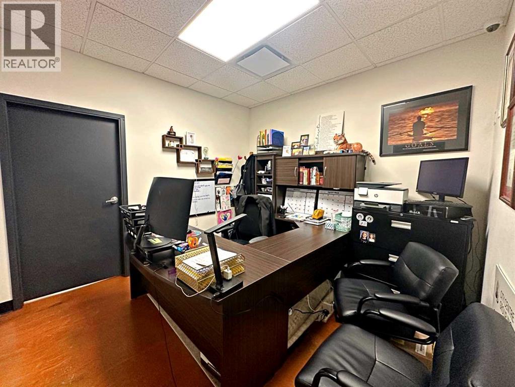 9904 Franklin Avenue, Fort McMurray