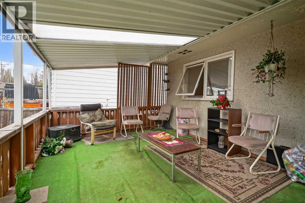 Single Family House Bi-level for Sale in  Vanguard Road NW Varsity Calgary 