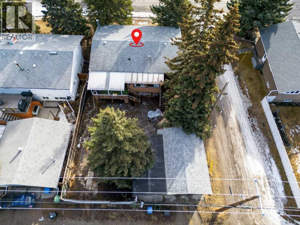 Single Family House Bi-level for Sale in  Vanguard Road NW Varsity Calgary 