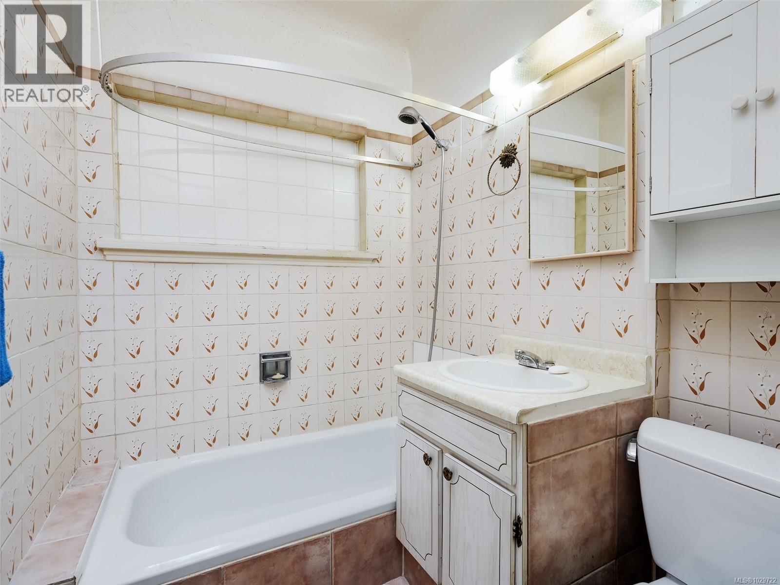  1011 Russell Street, Victoria