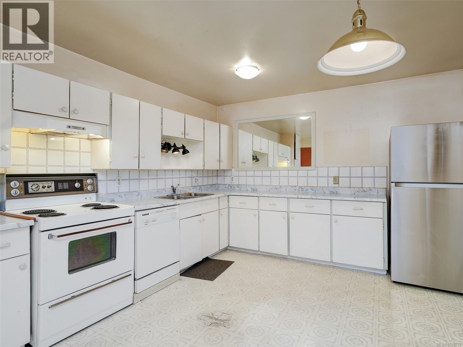  1011 Russell Street, Victoria