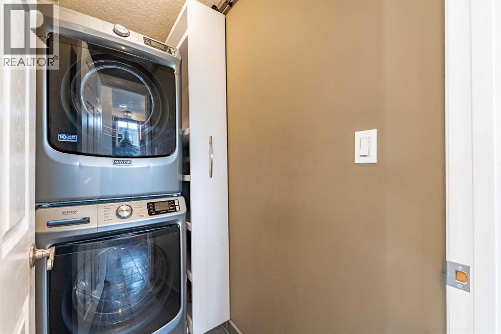 Single Family House Bi-level for Sale in   Avenue NE Tuxedo Park Calgary 