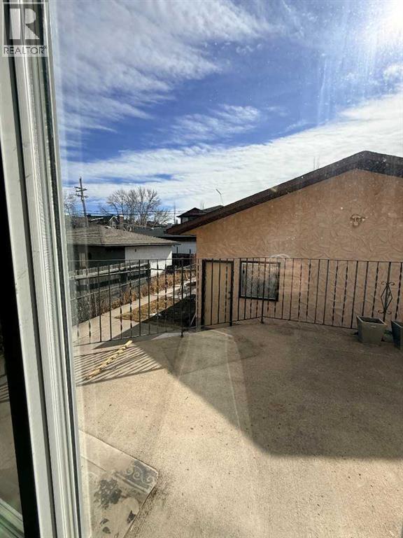 Single Family House Bi-level for Sale in   Avenue NE Tuxedo Park Calgary 