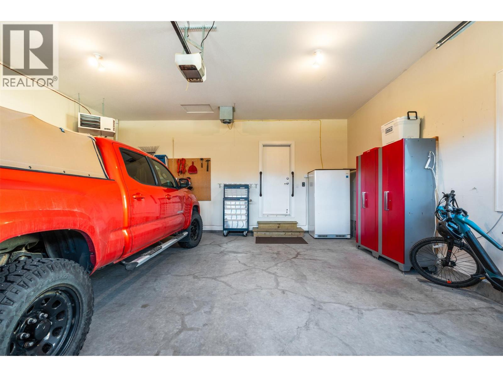  12983 Porter Drive, Lake Country