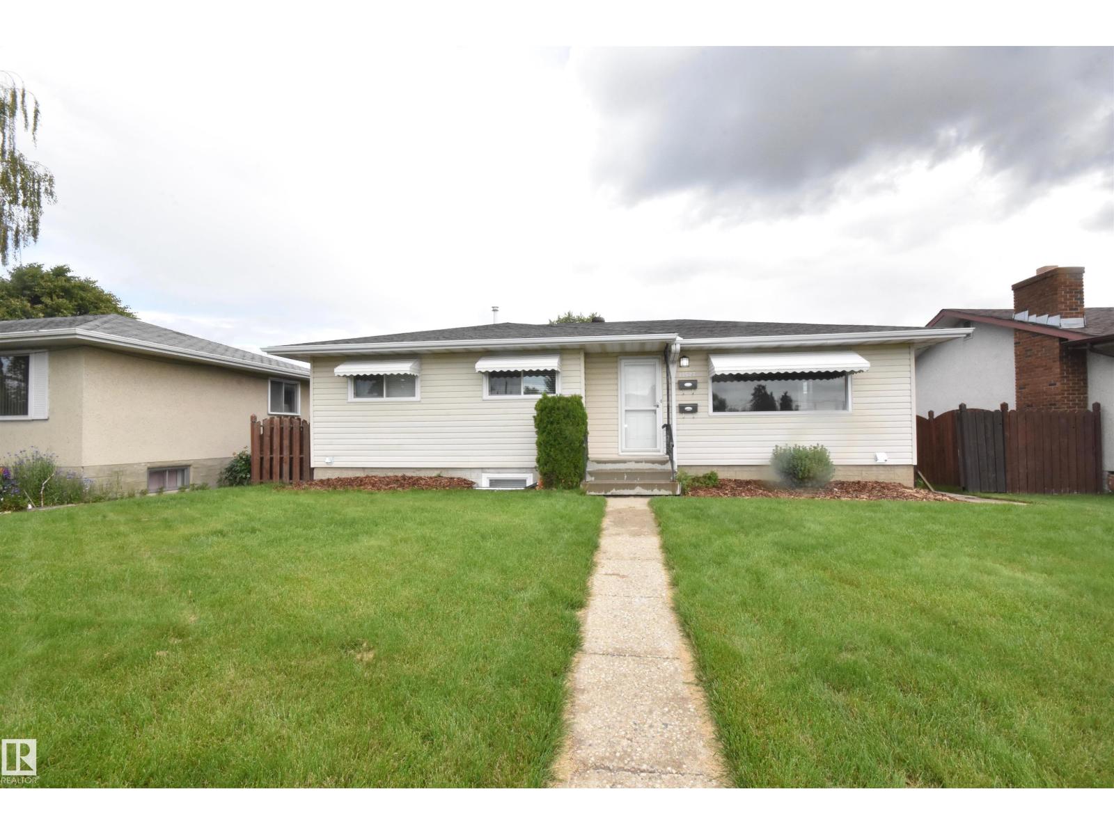 13527 70 ST NW - 2