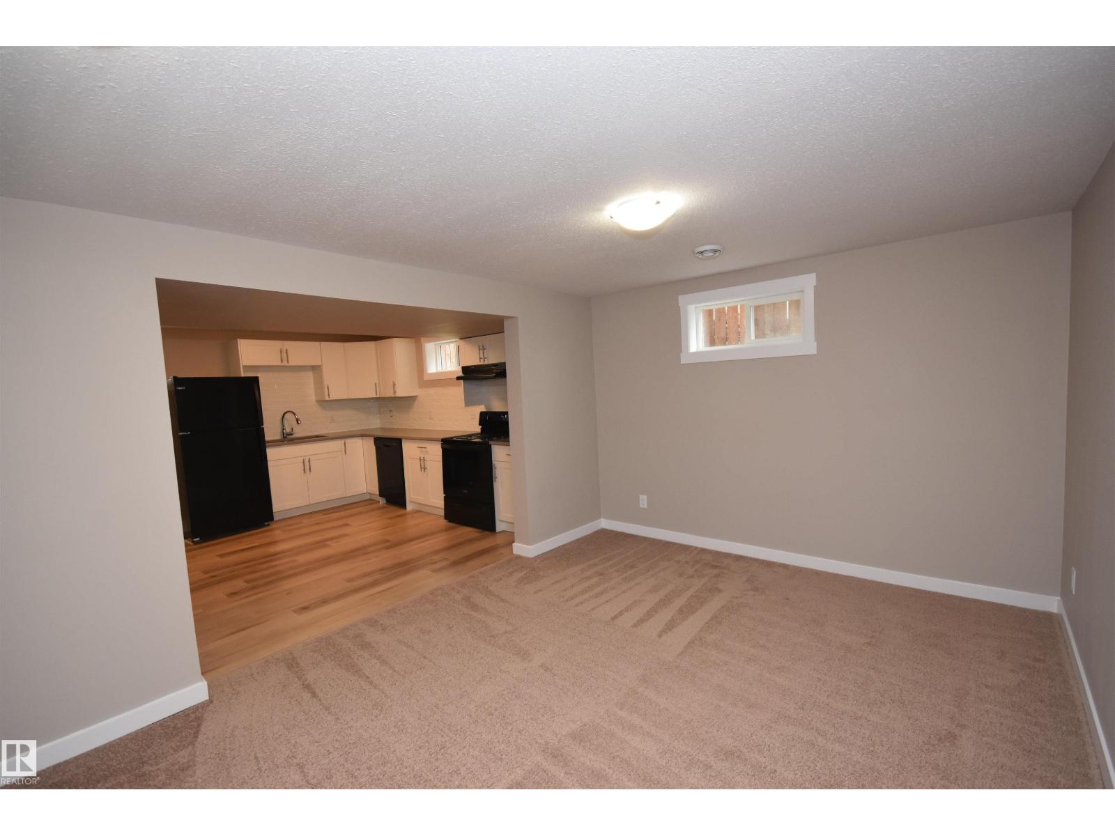 13527 70 ST NW - 26