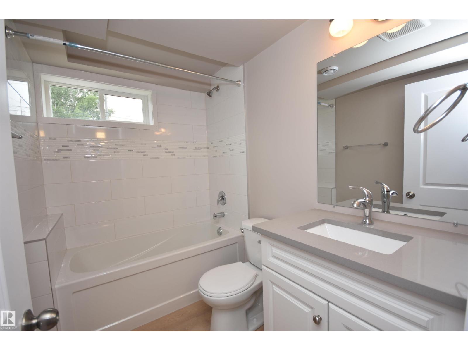 13527 70 ST NW - 30