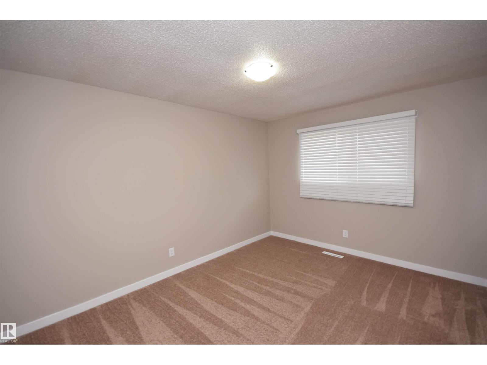 13527 70 ST NW - 4
