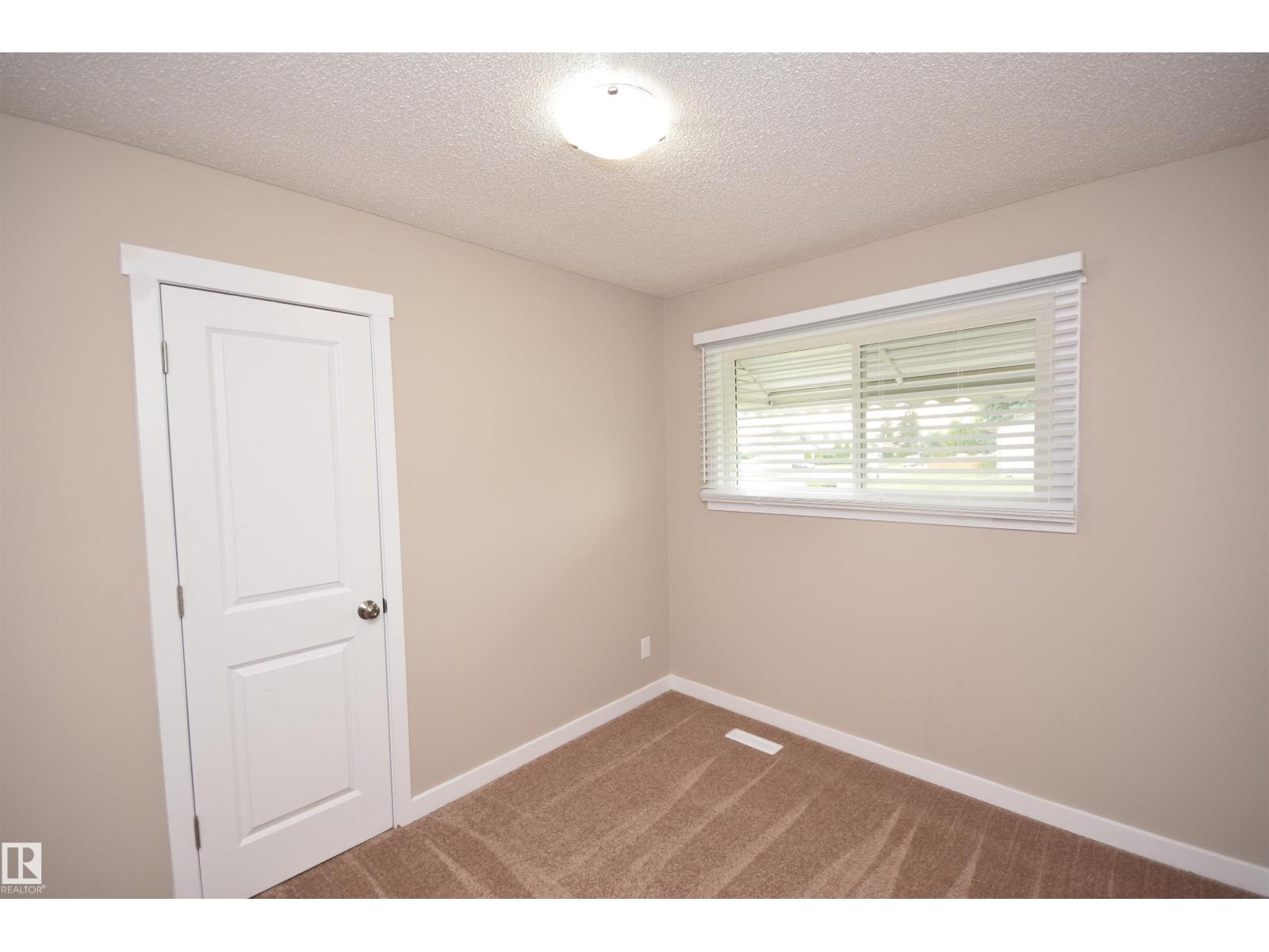 13527 70 ST NW - 8