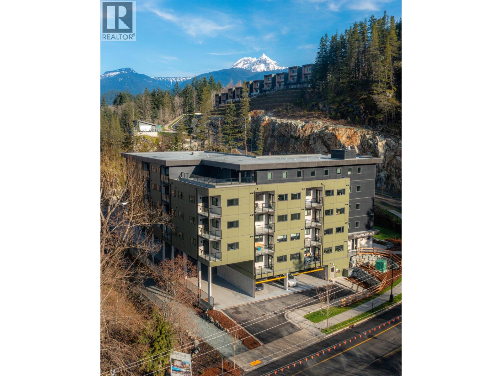 504 39180 FINCH PLACE, Squamish