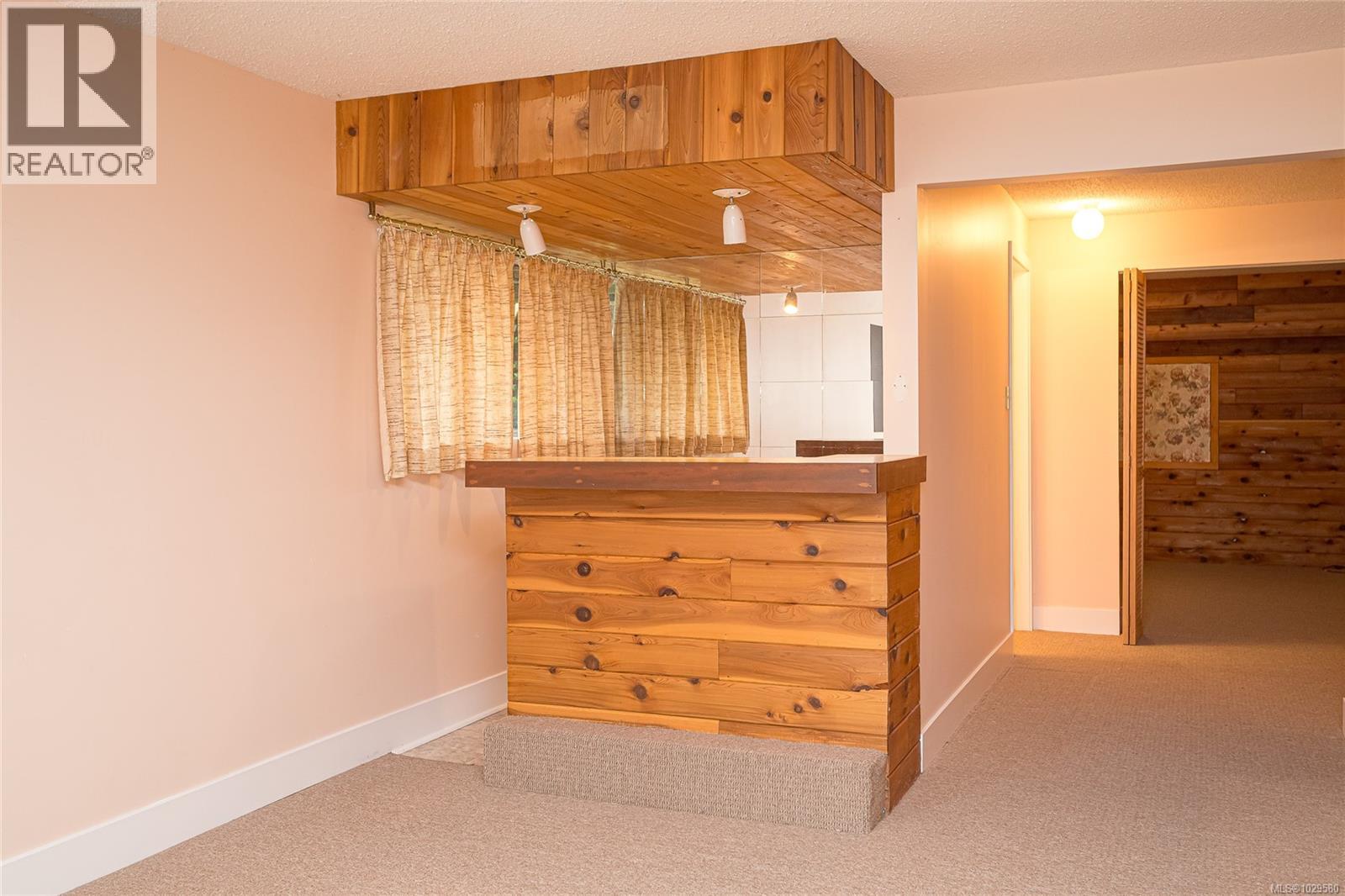 2615 Arbutus Rd - 38