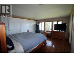 5904 Garvin Rd, Union Bay, BC V0R3B0 Photo 18