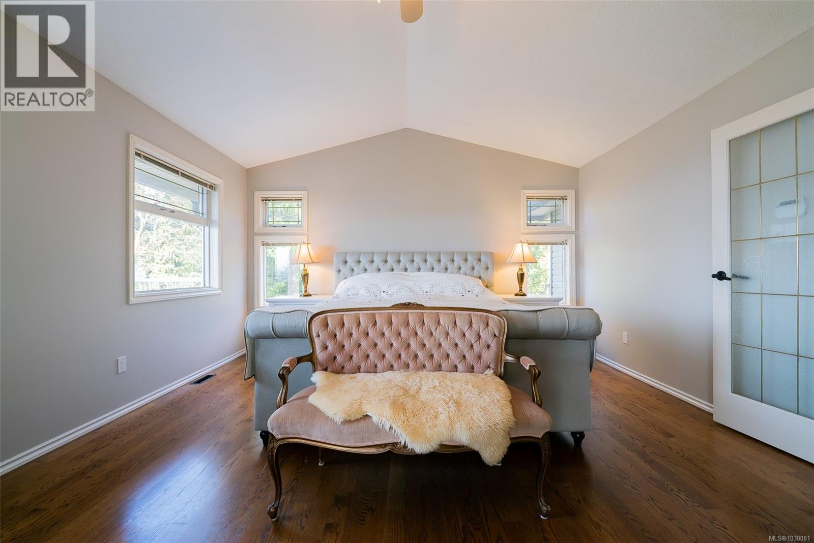 8225 SOUTHWIND DR - 82