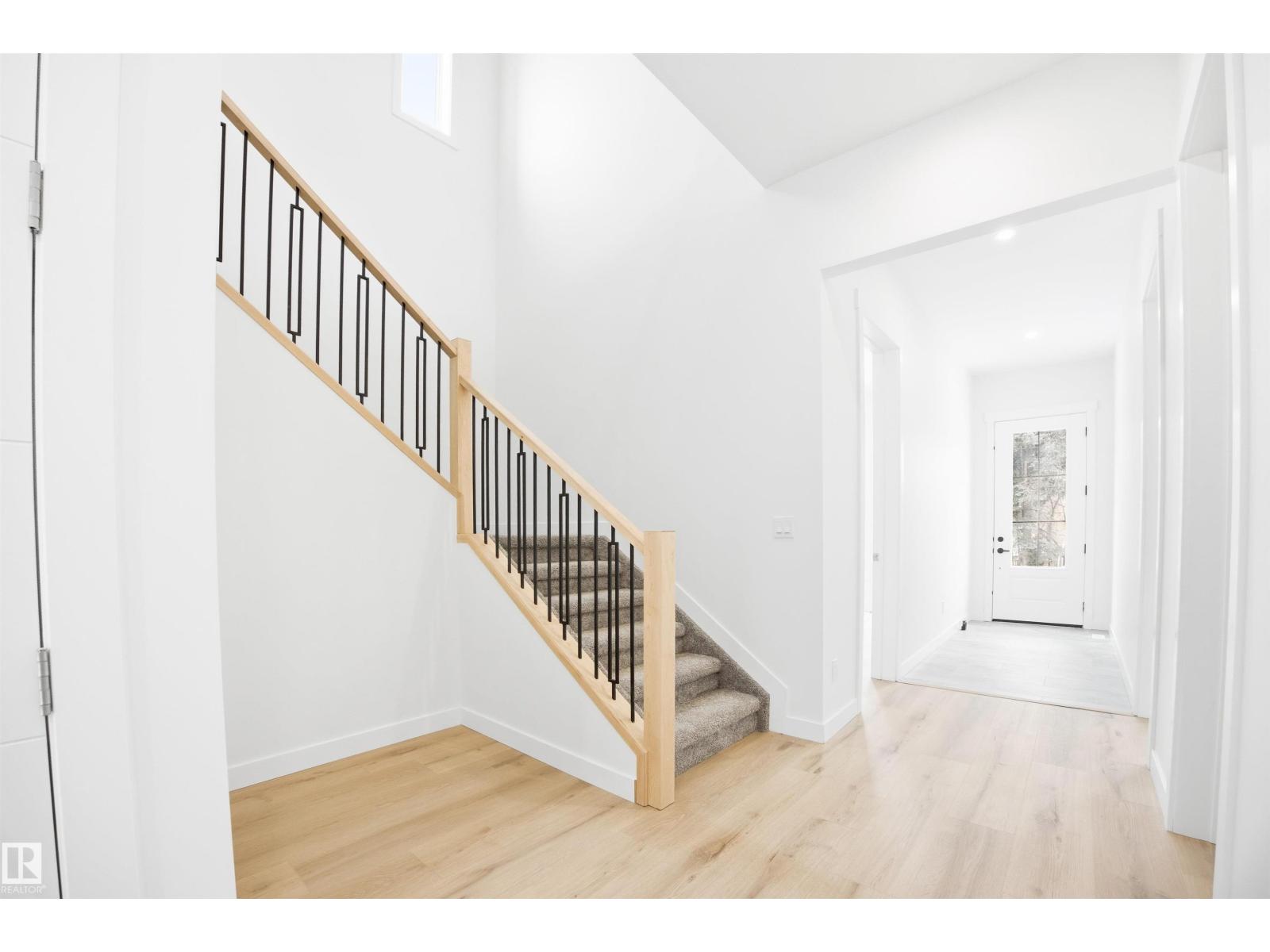 9807 90 AV NW, Edmonton