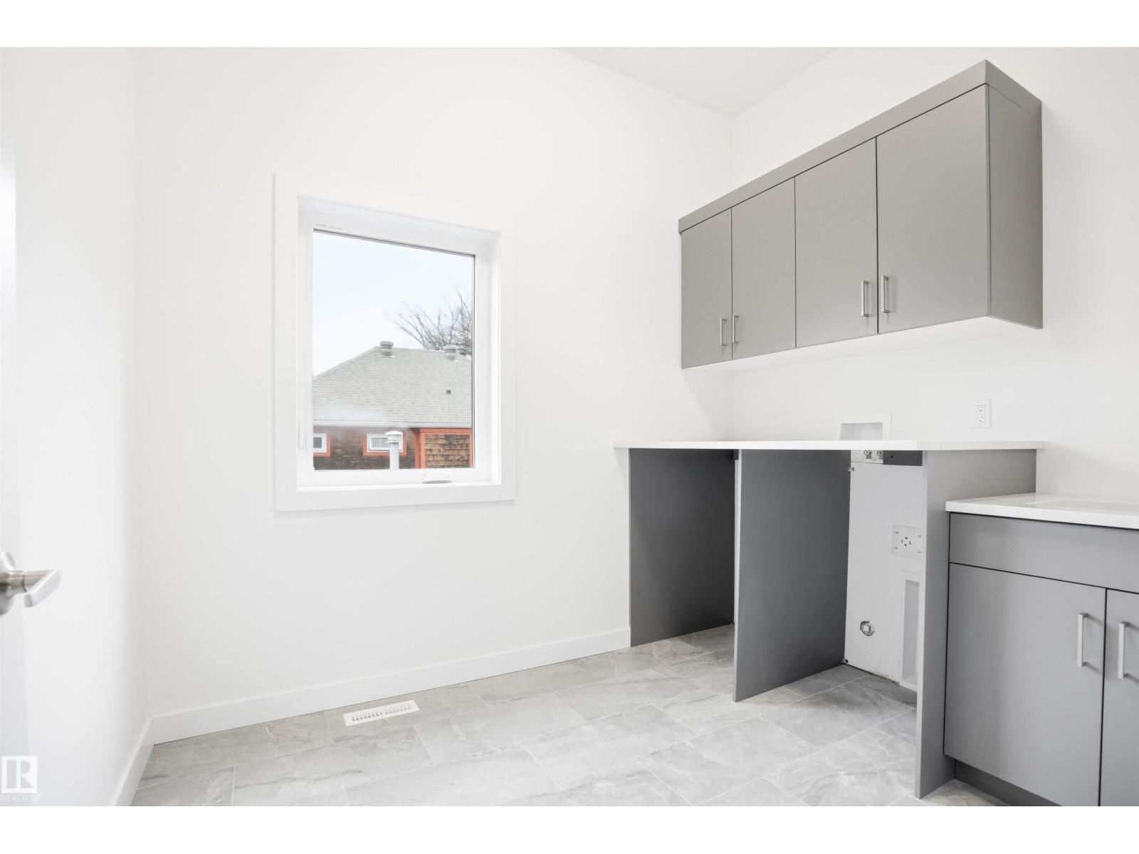 9807 90 AV NW, Edmonton