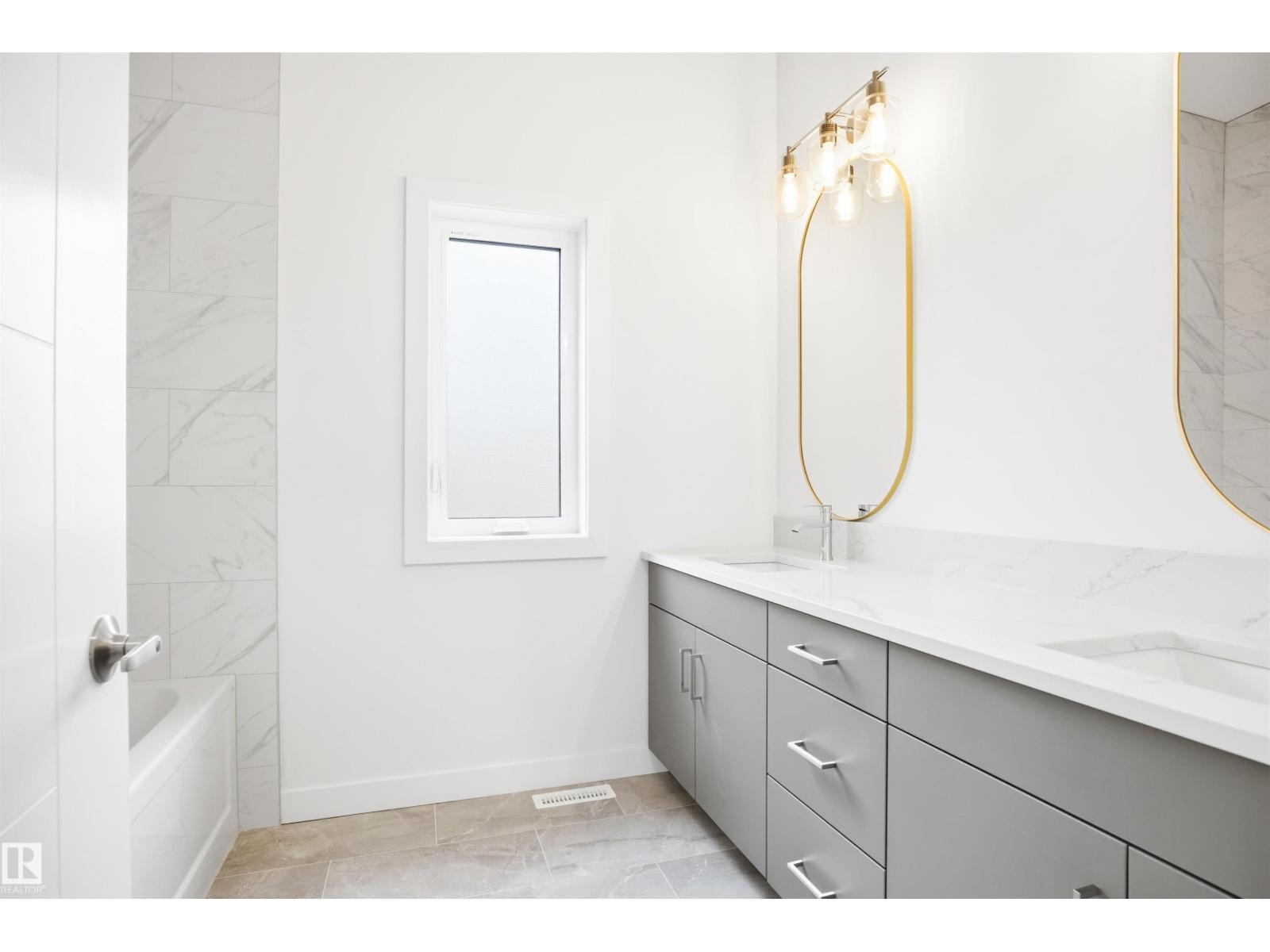 9807 90 AV NW, Edmonton