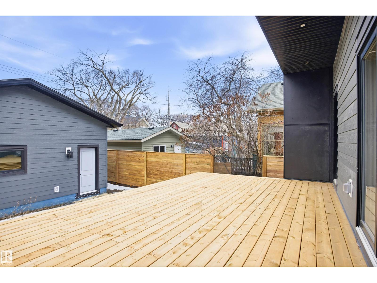 9807 90 AV NW, Edmonton