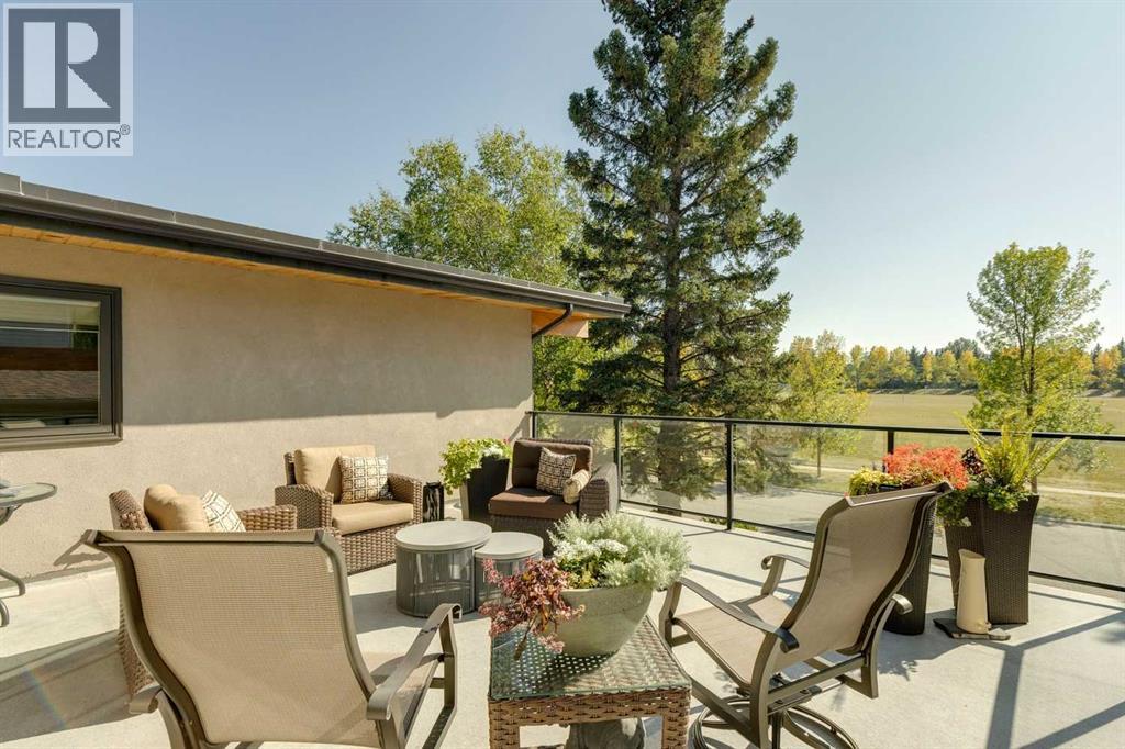 Single Family House Bungalow for Sale in  Vardana Place NW Varsity Calgary 