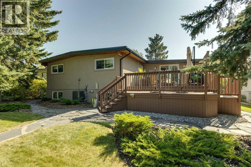 Single Family House Bungalow for Sale in  Vardana Place NW Varsity Calgary 