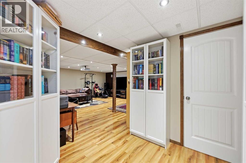 24 Huntstrom Road NE, Calgary, Alberta