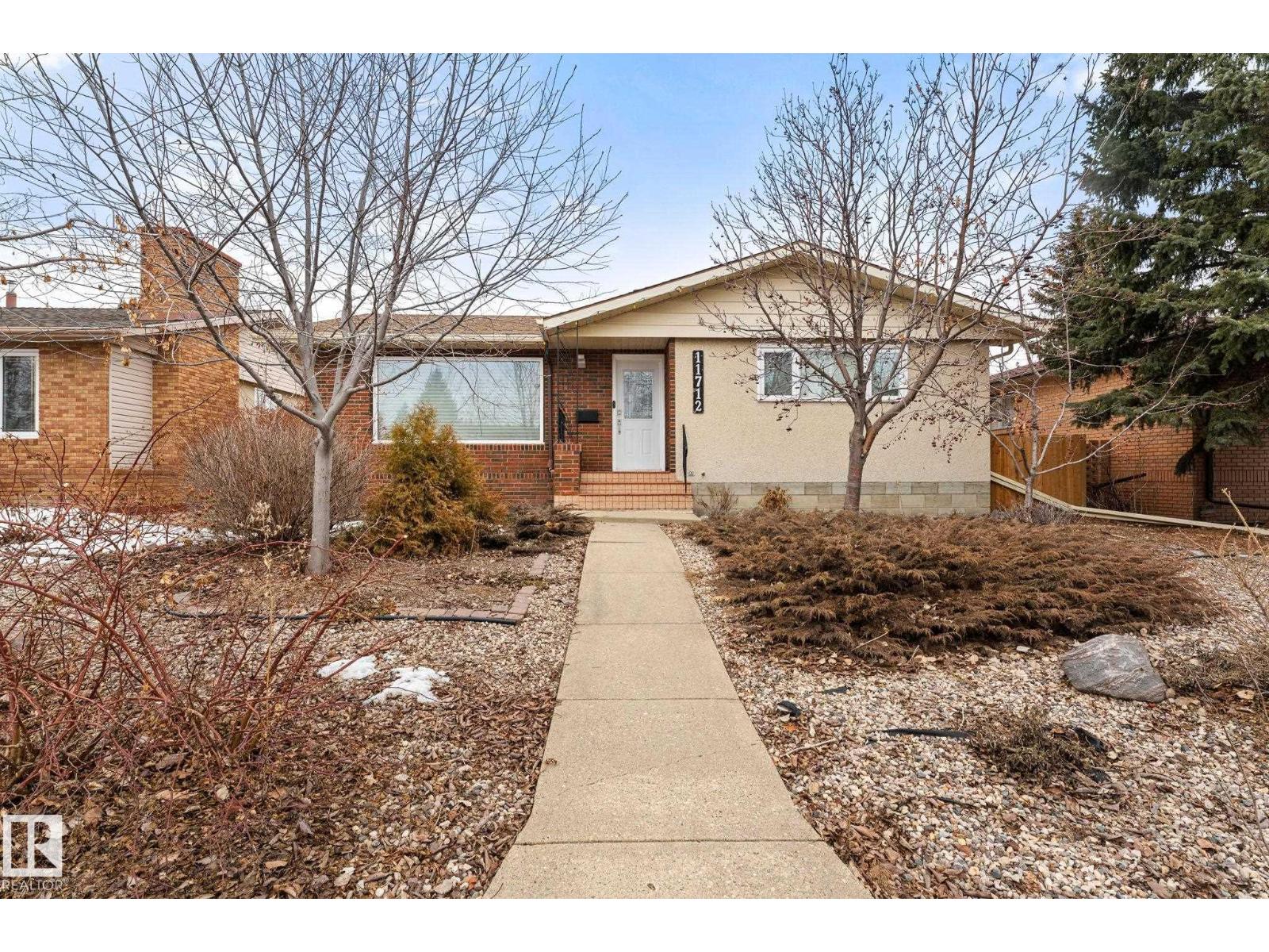 11712 48 AV NW, Edmonton