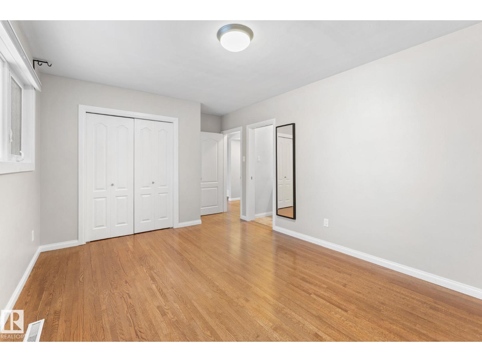 11712 48 AV NW, Edmonton