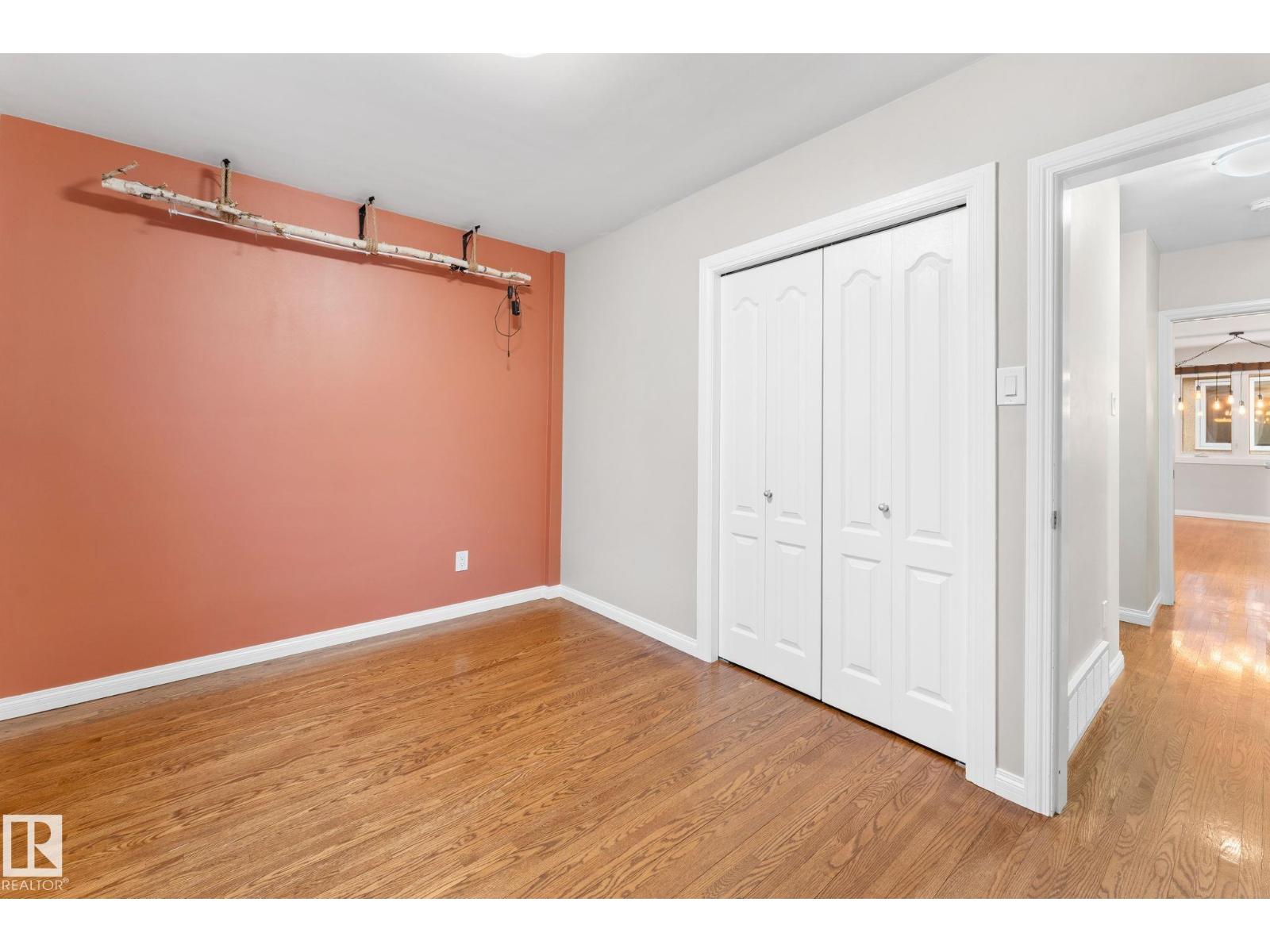 11712 48 AV NW, Edmonton