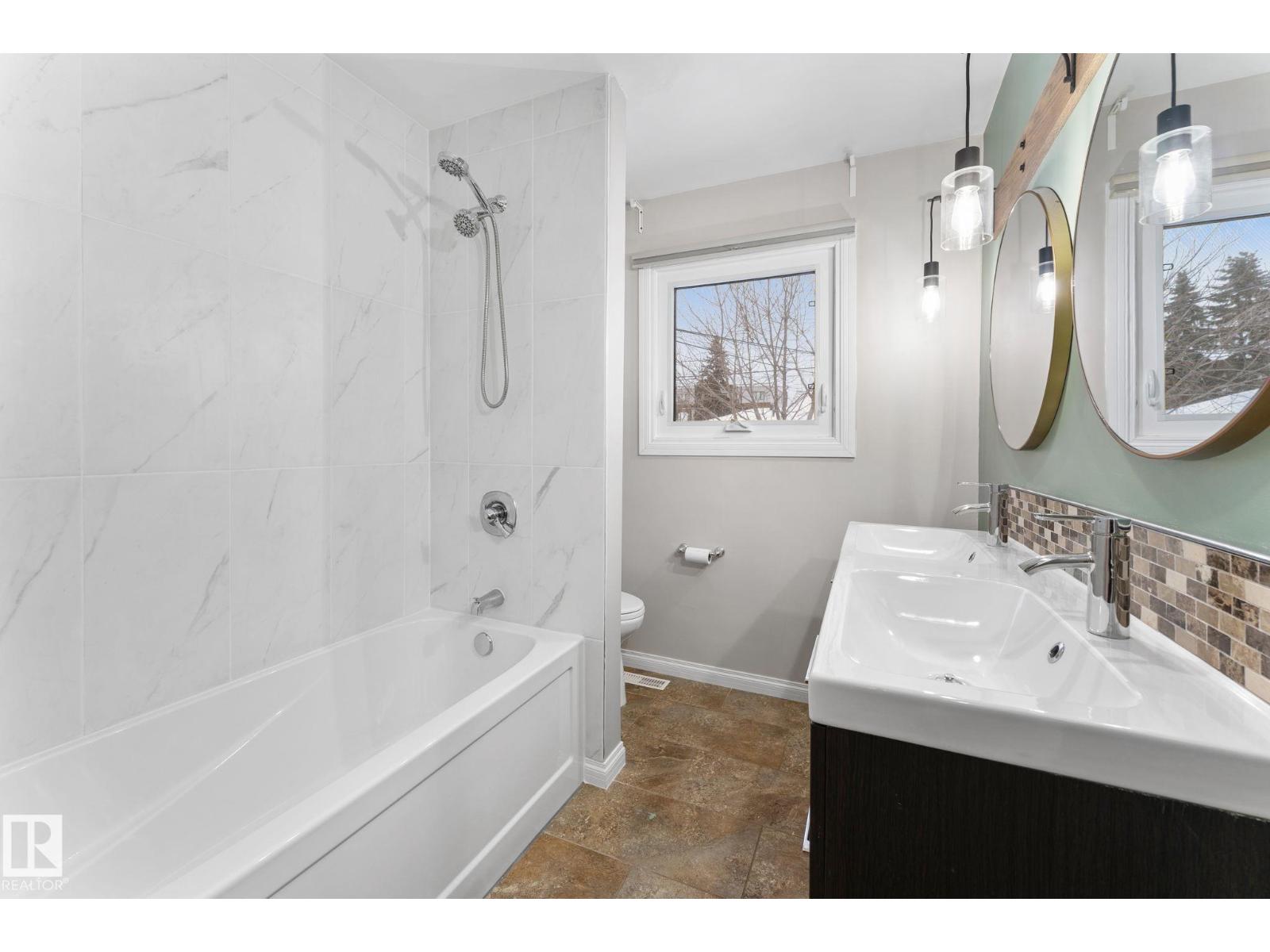 11712 48 AV NW, Edmonton