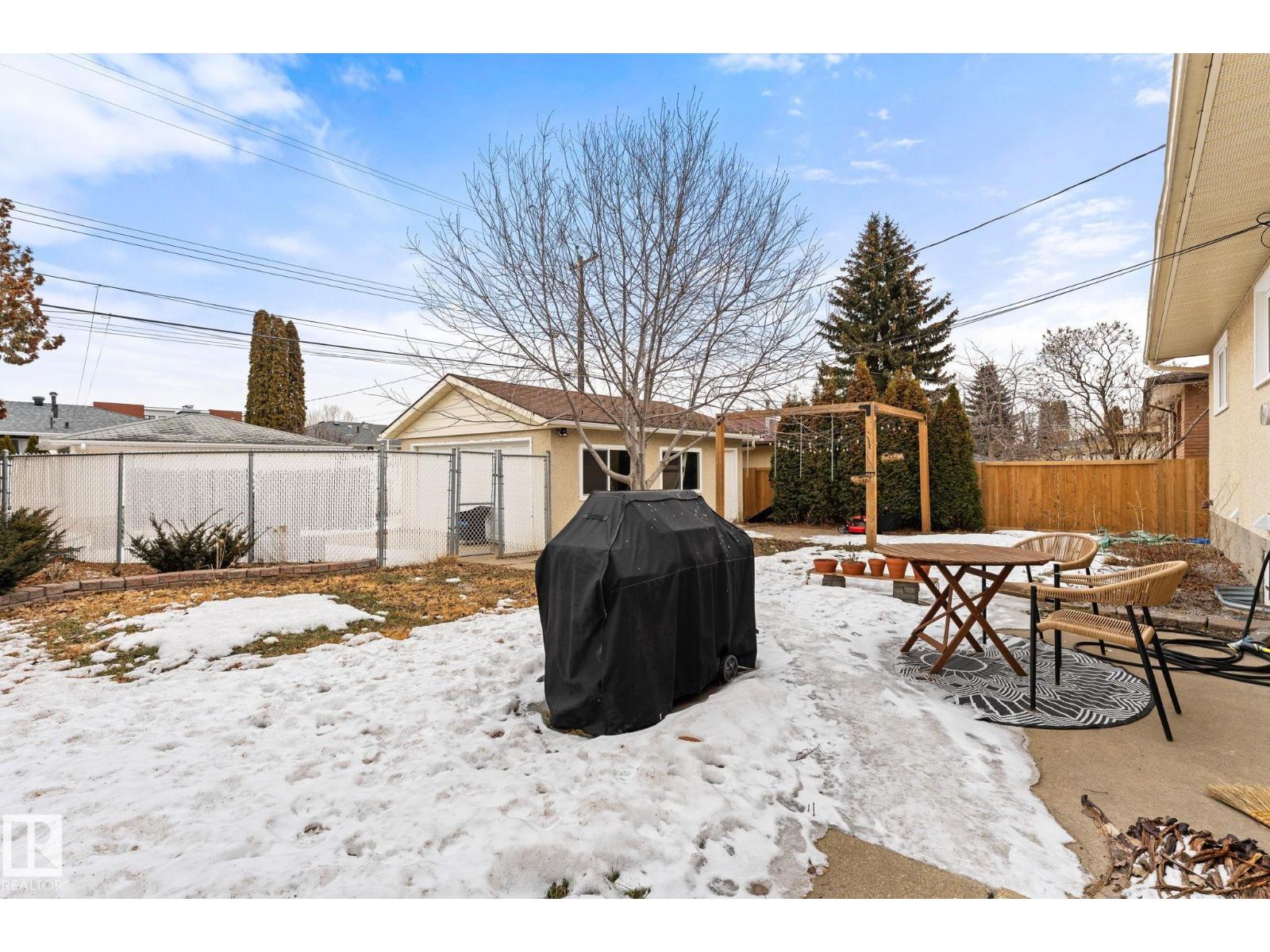 11712 48 AV NW, Edmonton