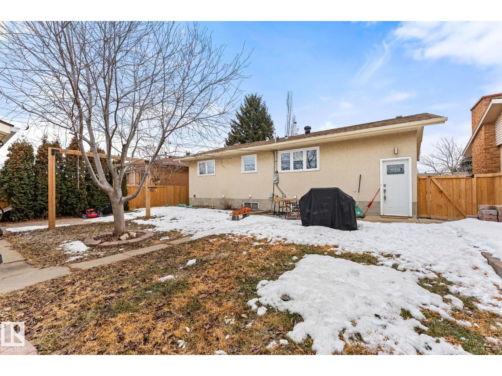 11712 48 AV NW, Edmonton