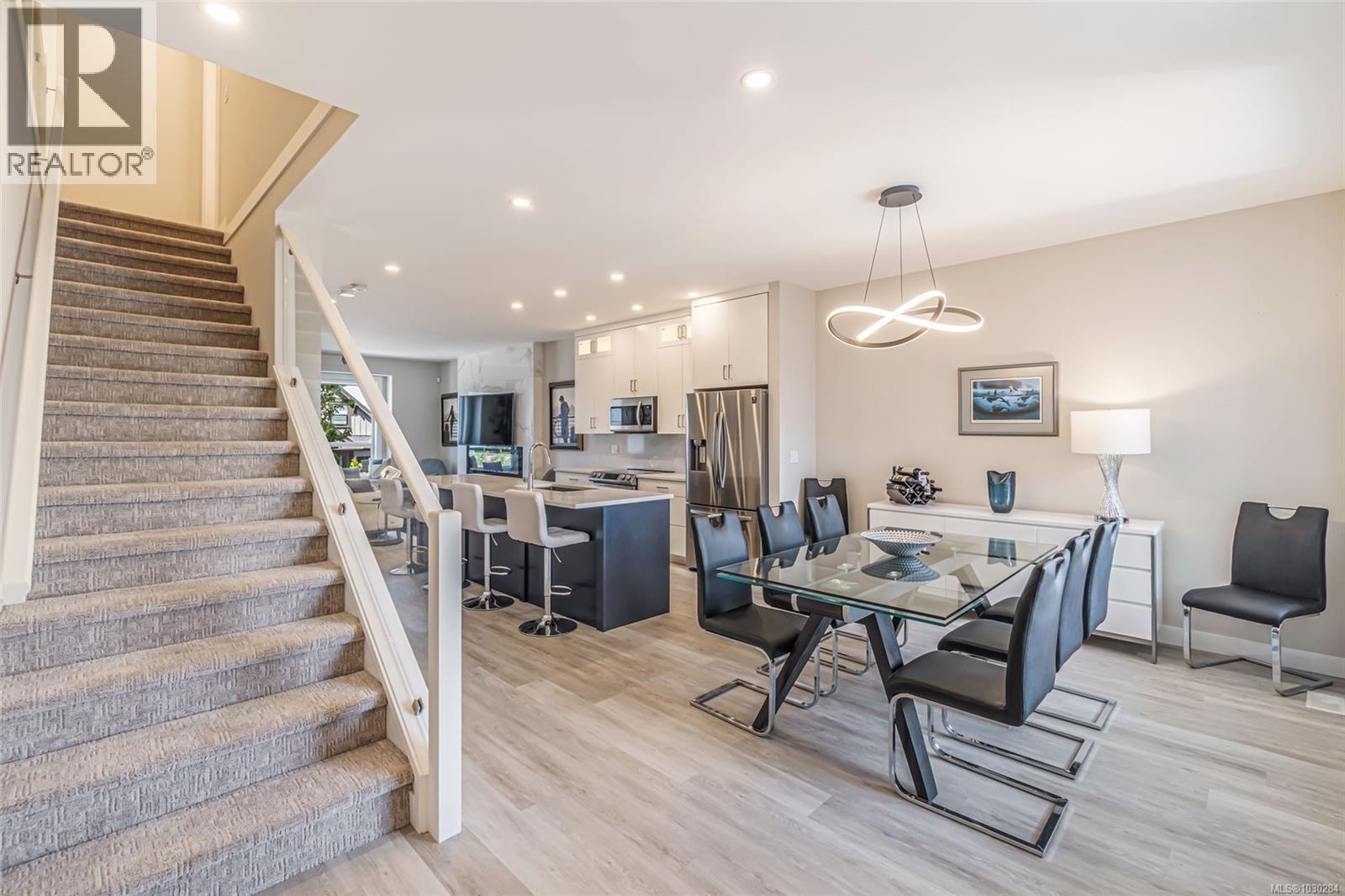 739 BRIARWOOD DR - 27