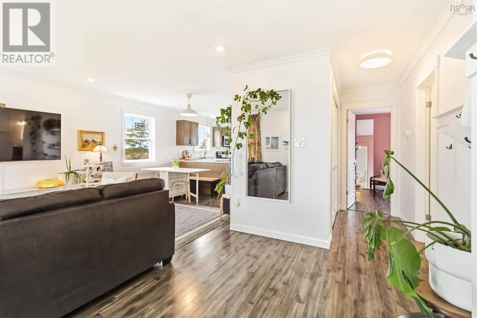 Property 27 of 34 of 24 Gooseberry Close